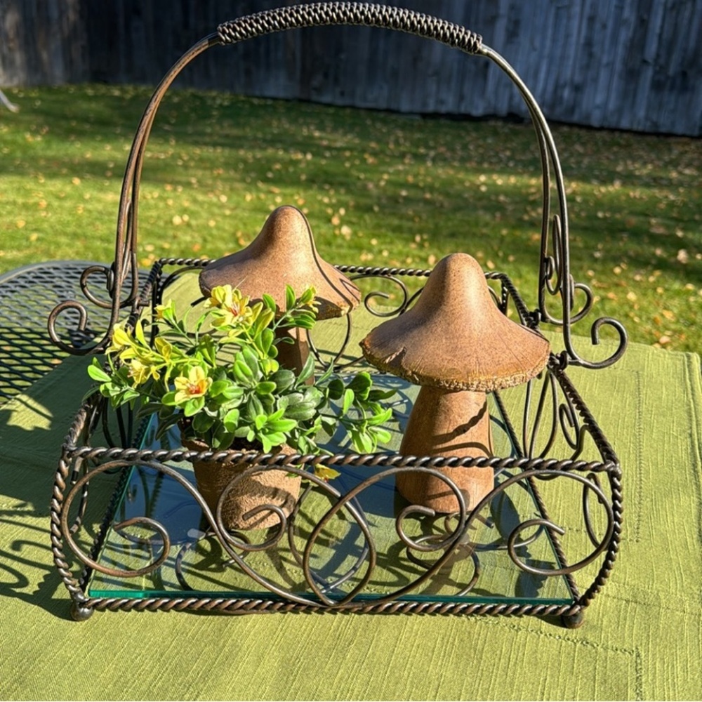 SL@H Square Iron Jamestown Centerpiece Glass Tray- removable handle
